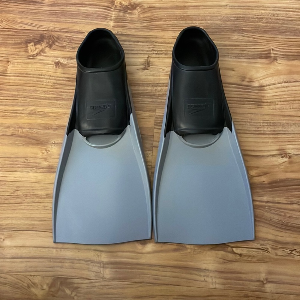 Speedo Black & Gray Short Blade Swim Fins
